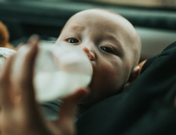 Should you change diapers before or after feeding?